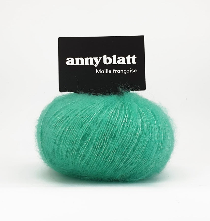 Charger l&#39;image dans la galerie, Pelote super kid mohair et soie vert Tahiti honey moon.jpg
