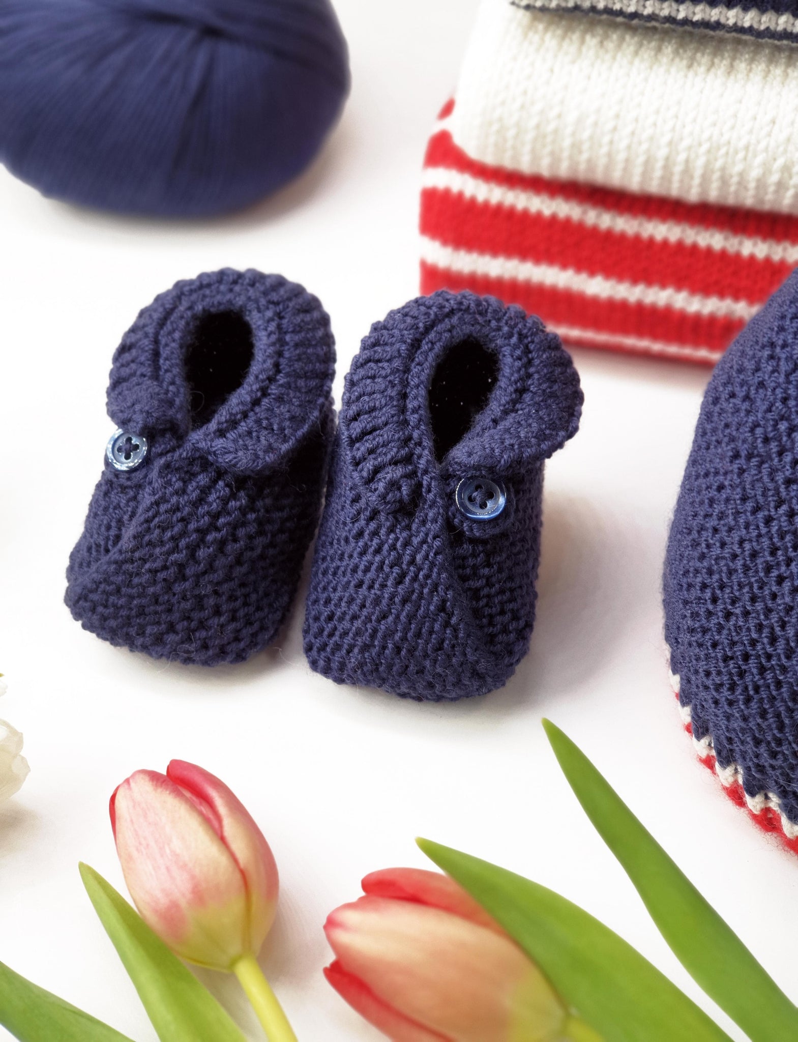 Crocheter des chaussons pour la naissance de bébé - Marie Claire